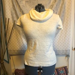 Short sleeved Sweater